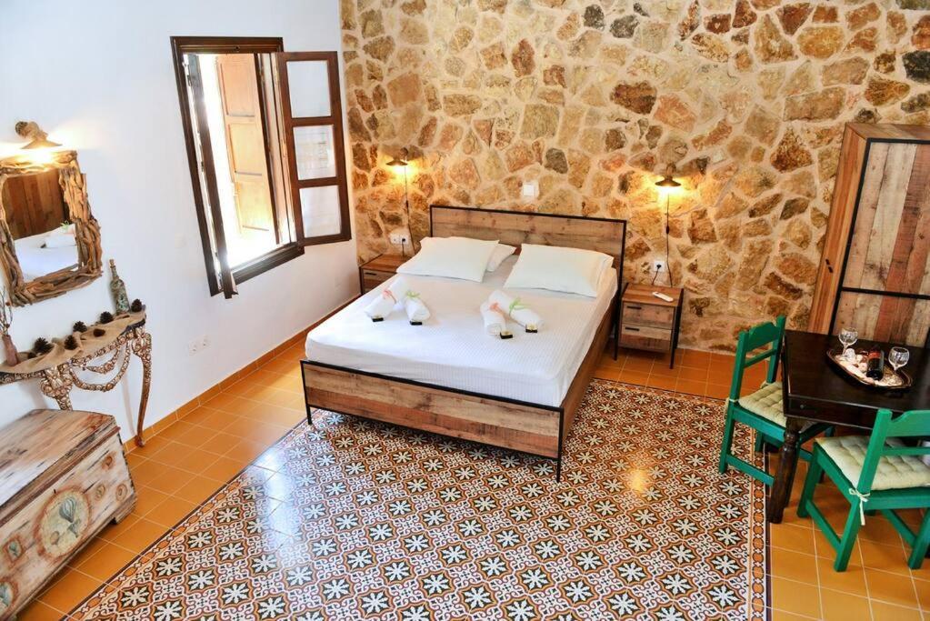 Meandros Suite In Old Town Rhodes City ภายนอก รูปภาพ