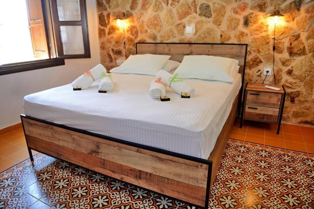 Meandros Suite In Old Town Rhodes City ภายนอก รูปภาพ