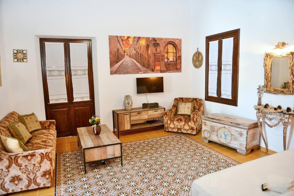 Meandros Suite In Old Town Rhodes City ภายนอก รูปภาพ